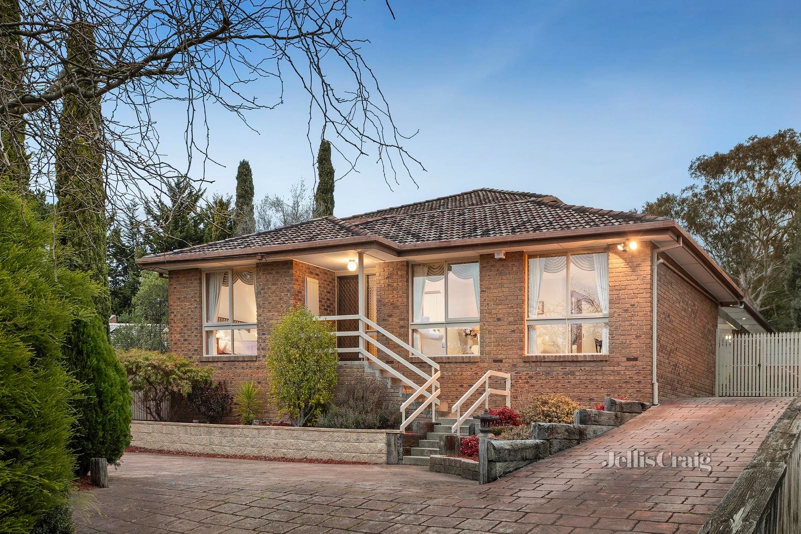 42 Tortice Drive, Ringwood North image 1
