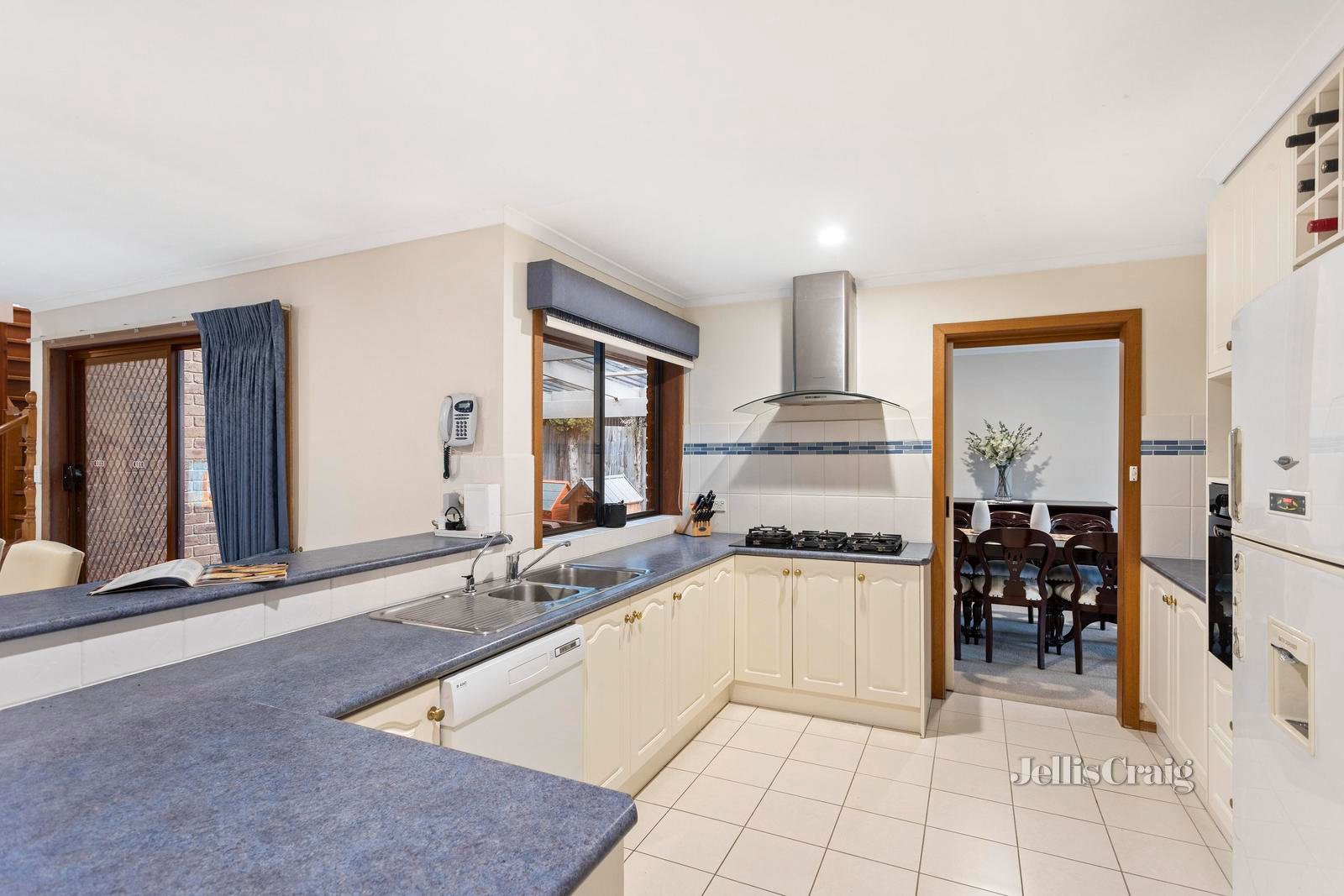 42 Tortice Drive, Ringwood North image 5