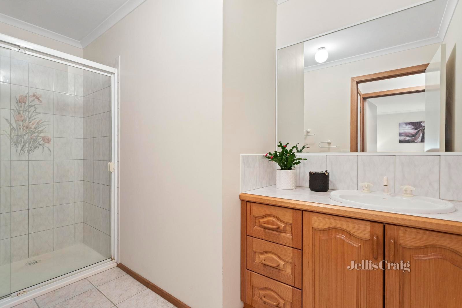 42 Tortice Drive, Ringwood North image 10