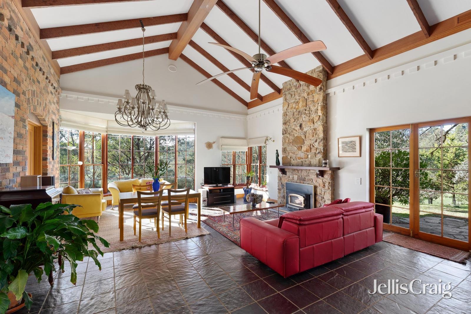 42 Valley Road, Wattle Glen image 5