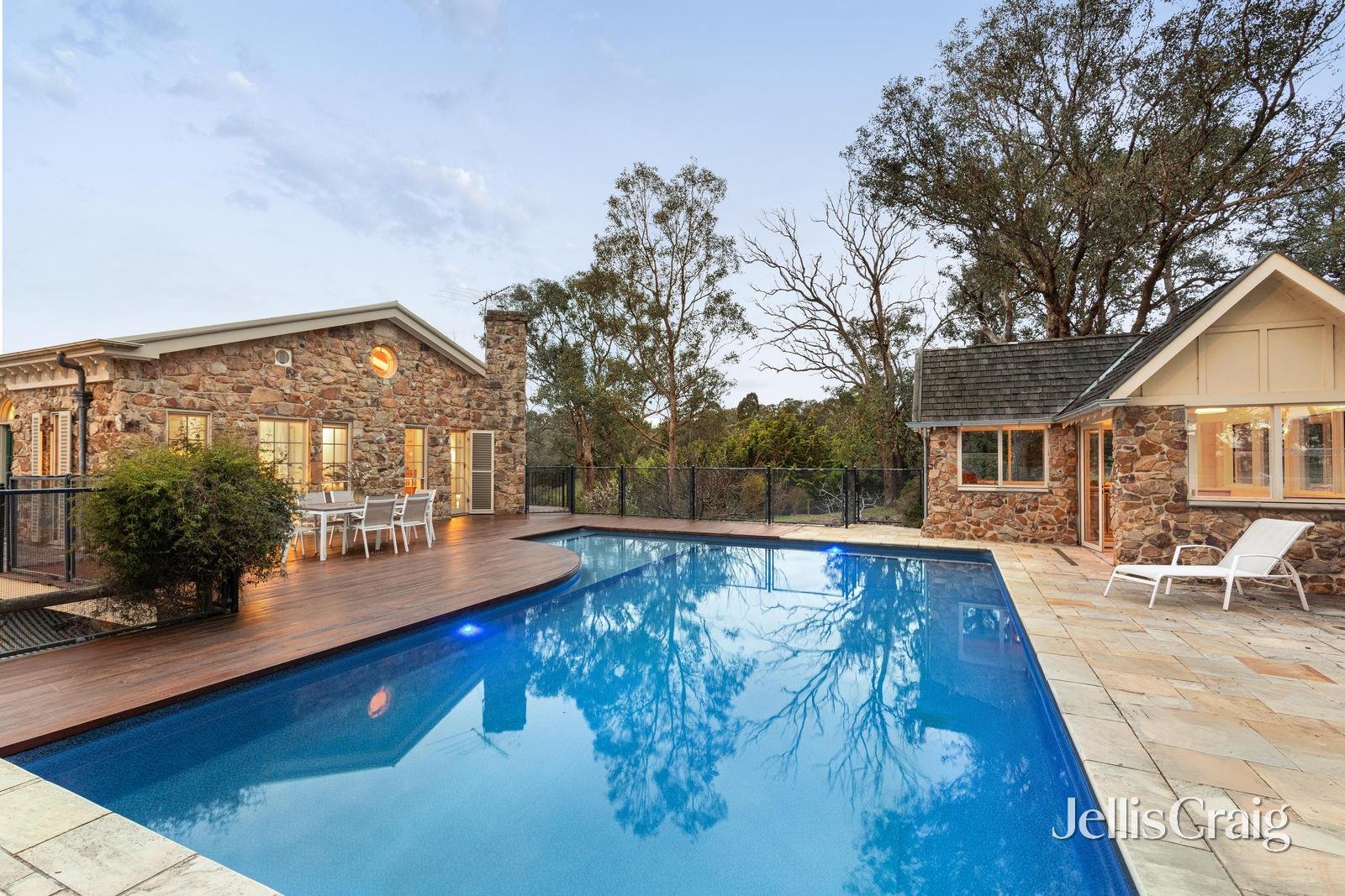 42 Valley Road, Wattle Glen image 17