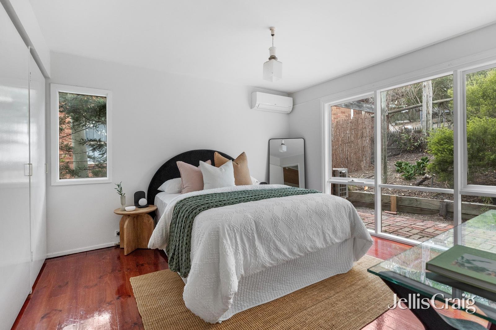 42 Valonia Drive, Eltham image 12