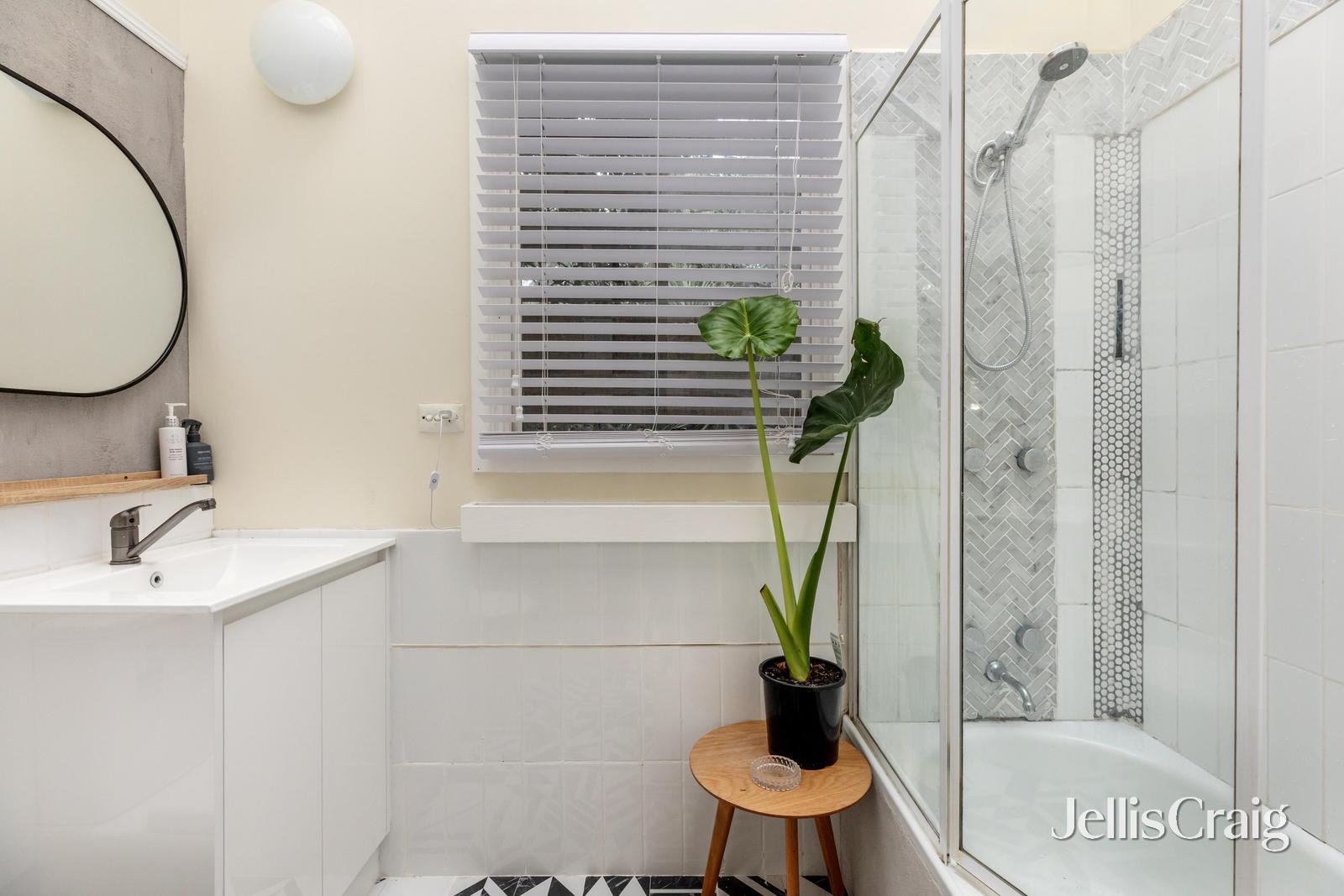 42 Valonia Drive, Eltham image 17