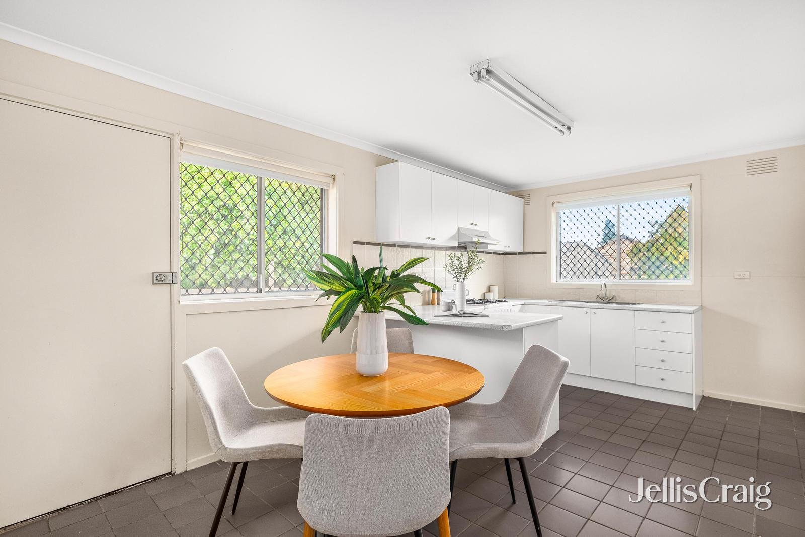 4/2 Vincent Street, Coburg image 4