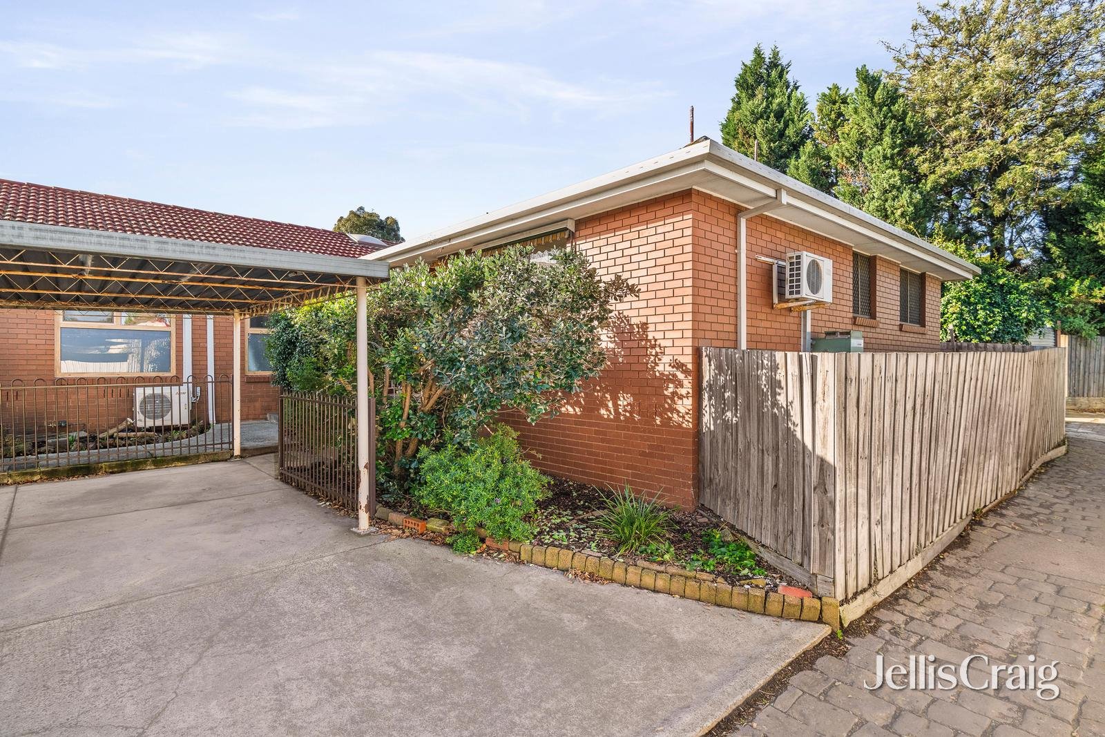 4/2 Vincent Street, Coburg image 5