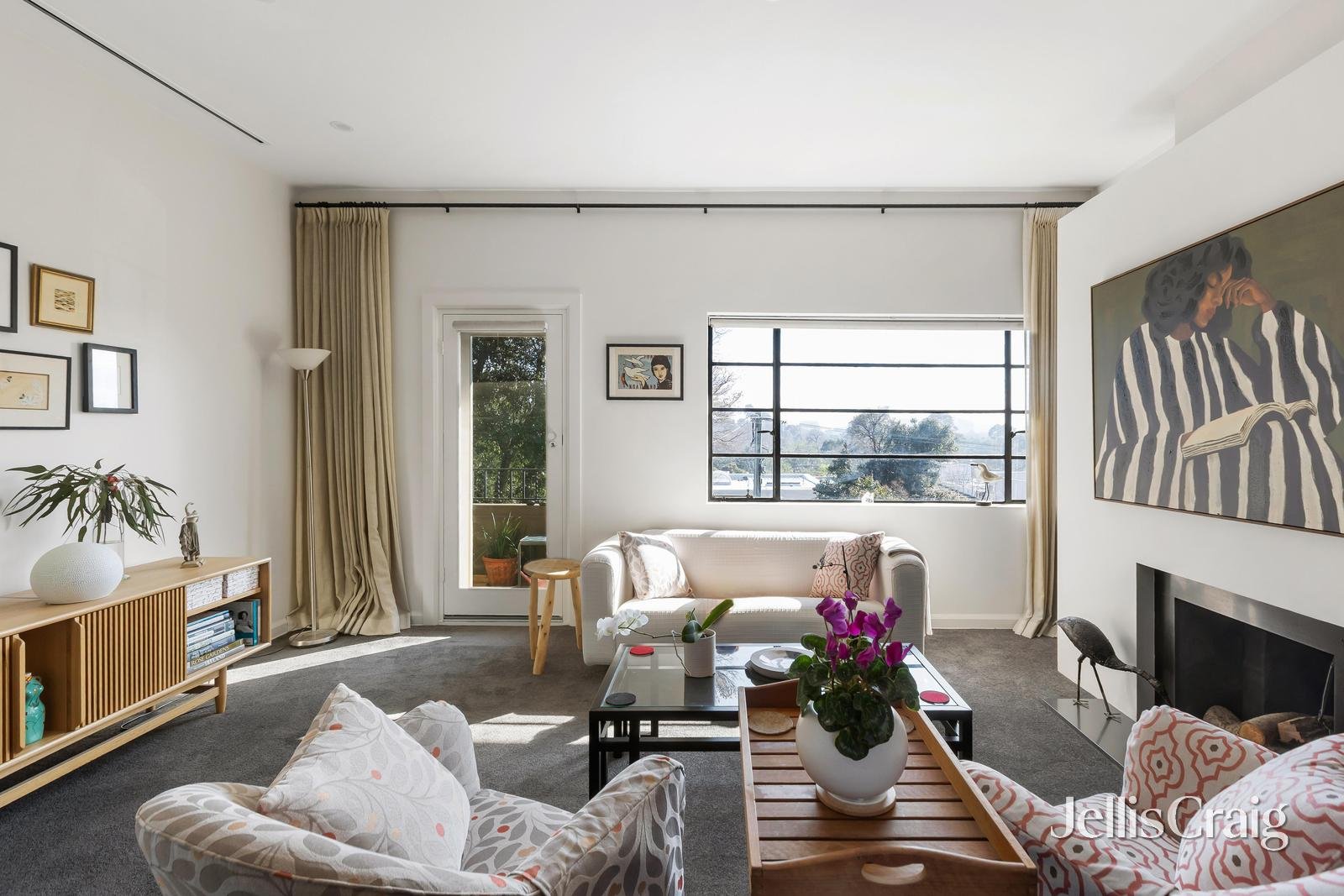 4/2 Vista Grove, Toorak image 2
