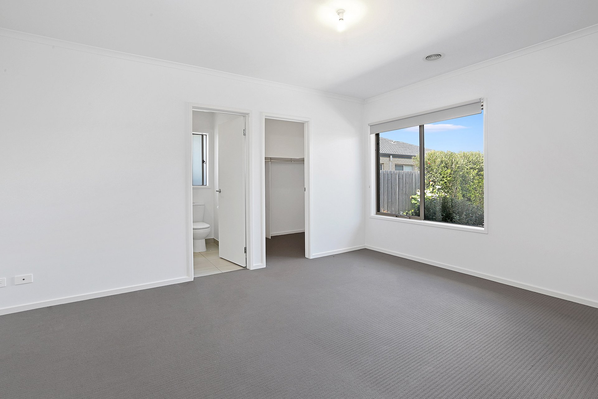 42 Whitecliff Way, Armstrong Creek image 4