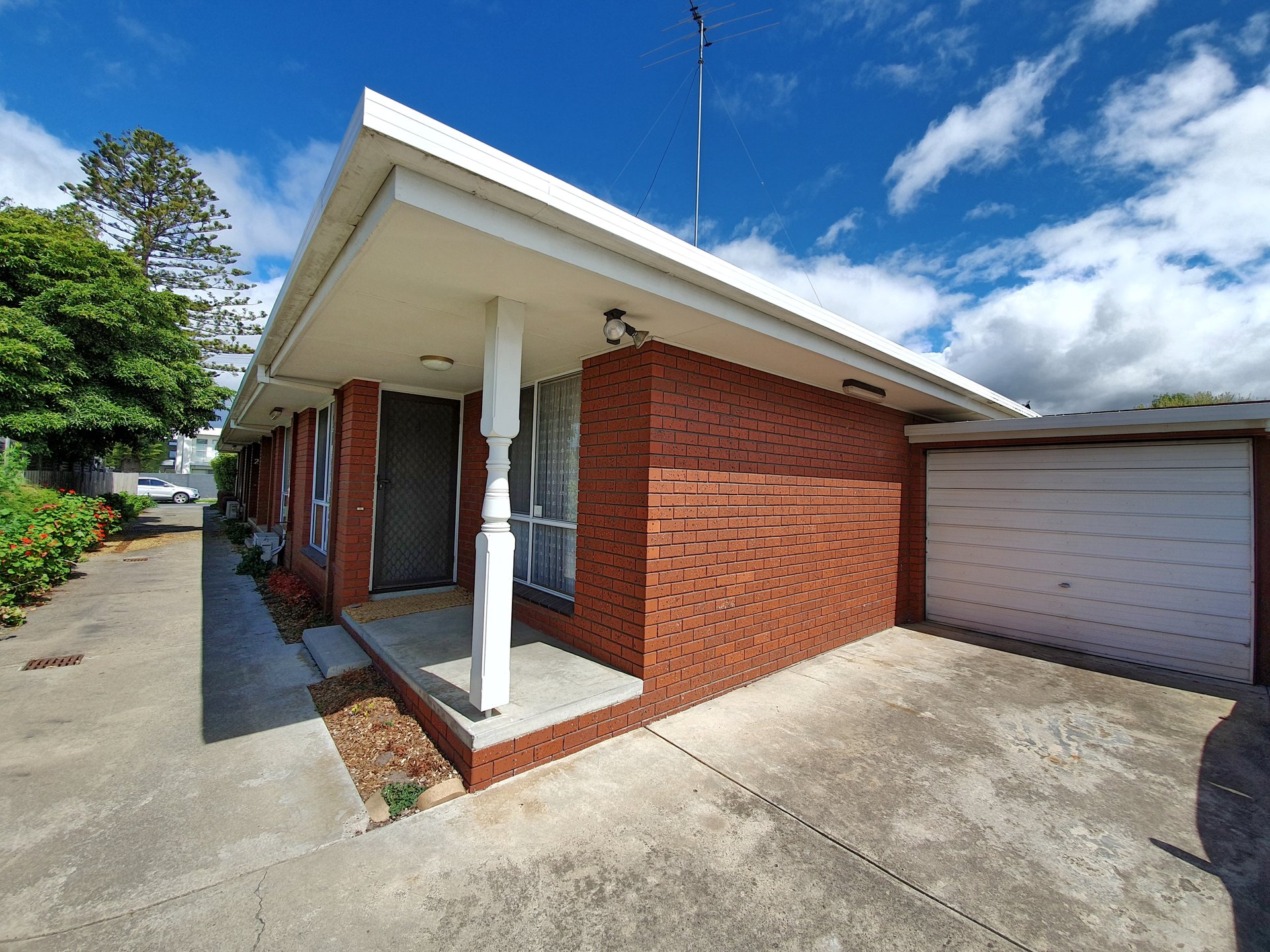 4/2 Wimmera Avenue, Manifold Heights image 1