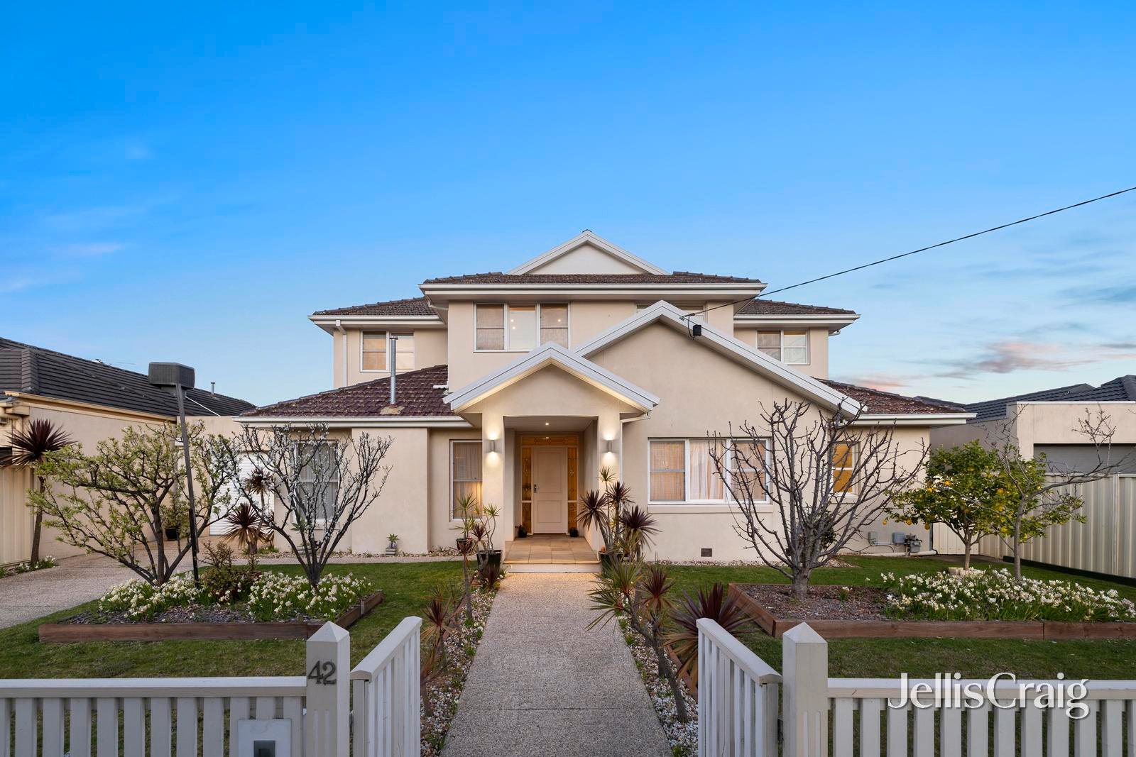 42 Windsor Avenue, Mckinnon image 1