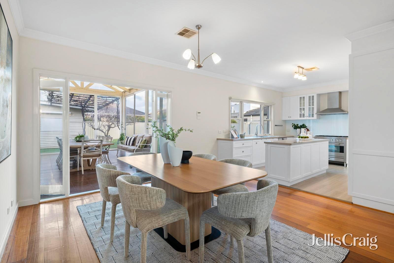 42 Windsor Avenue, Mckinnon image 5