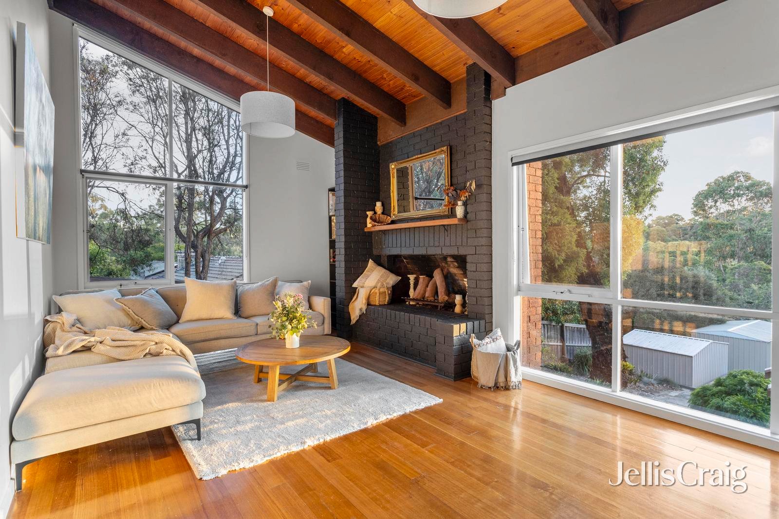 42 Wycliffe Crescent, Eltham image 3