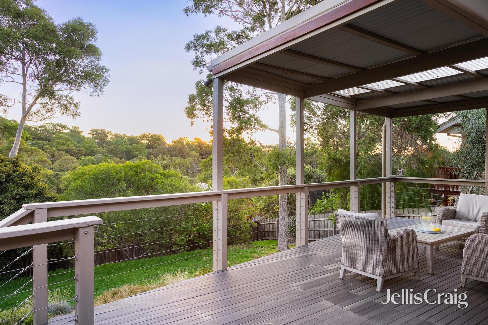 42 Wycliffe Crescent, Eltham image 8