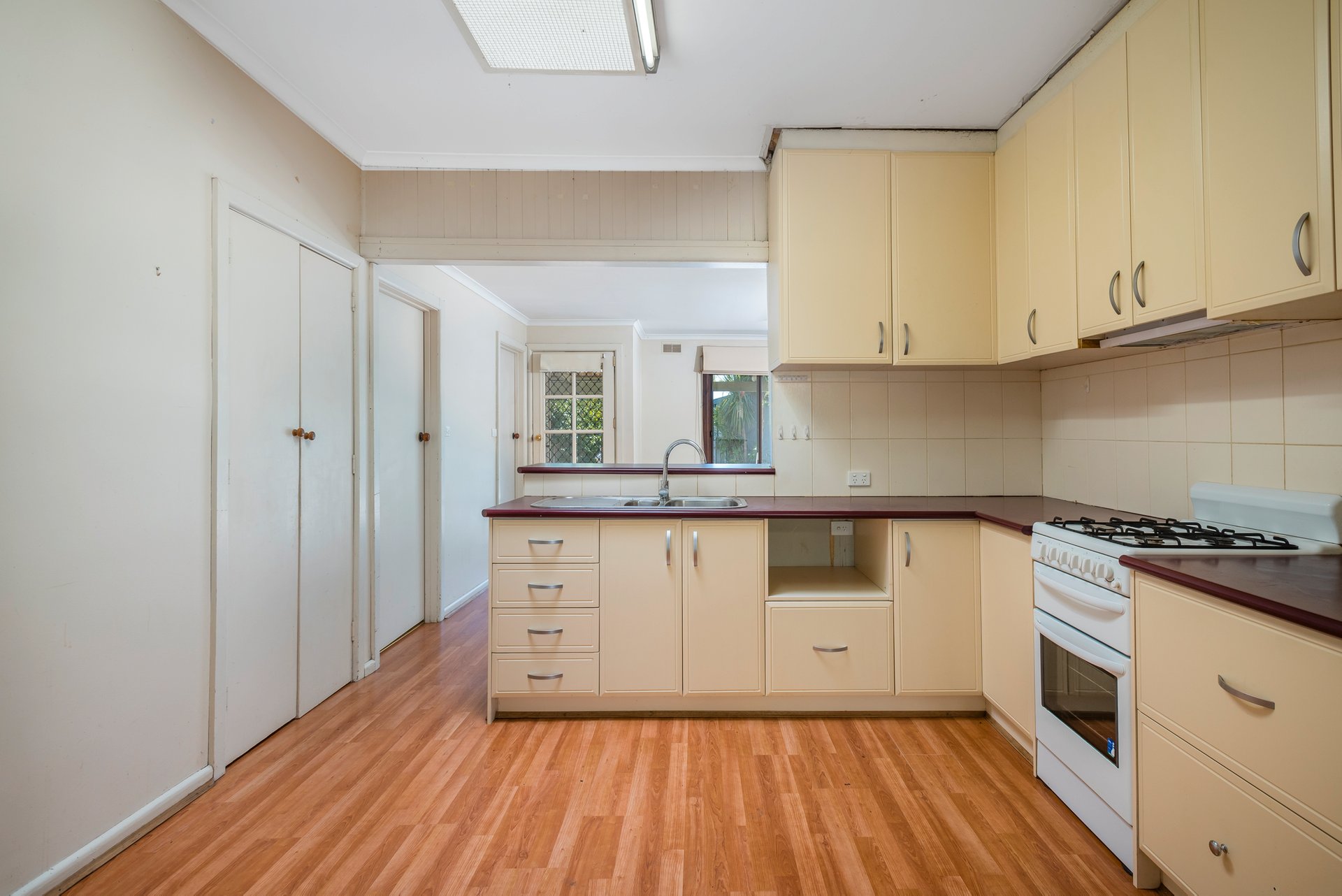 Property Gallery Thumbnail 5