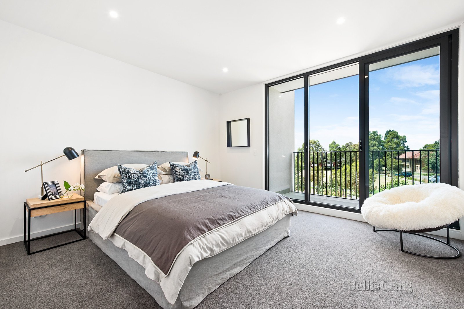 42 Zenith Rise, Bundoora image 5