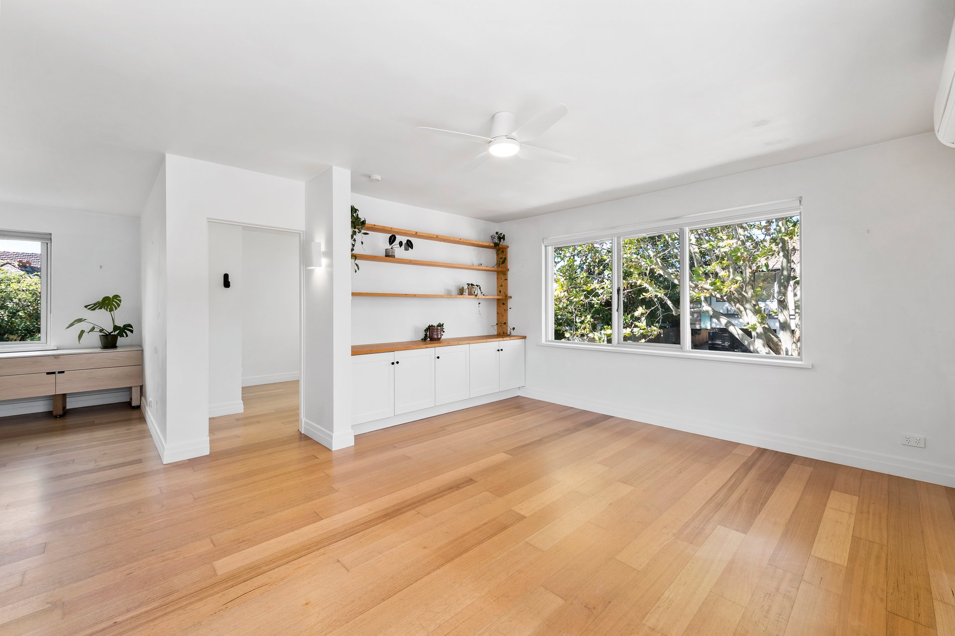 Property Gallery Thumbnail 4