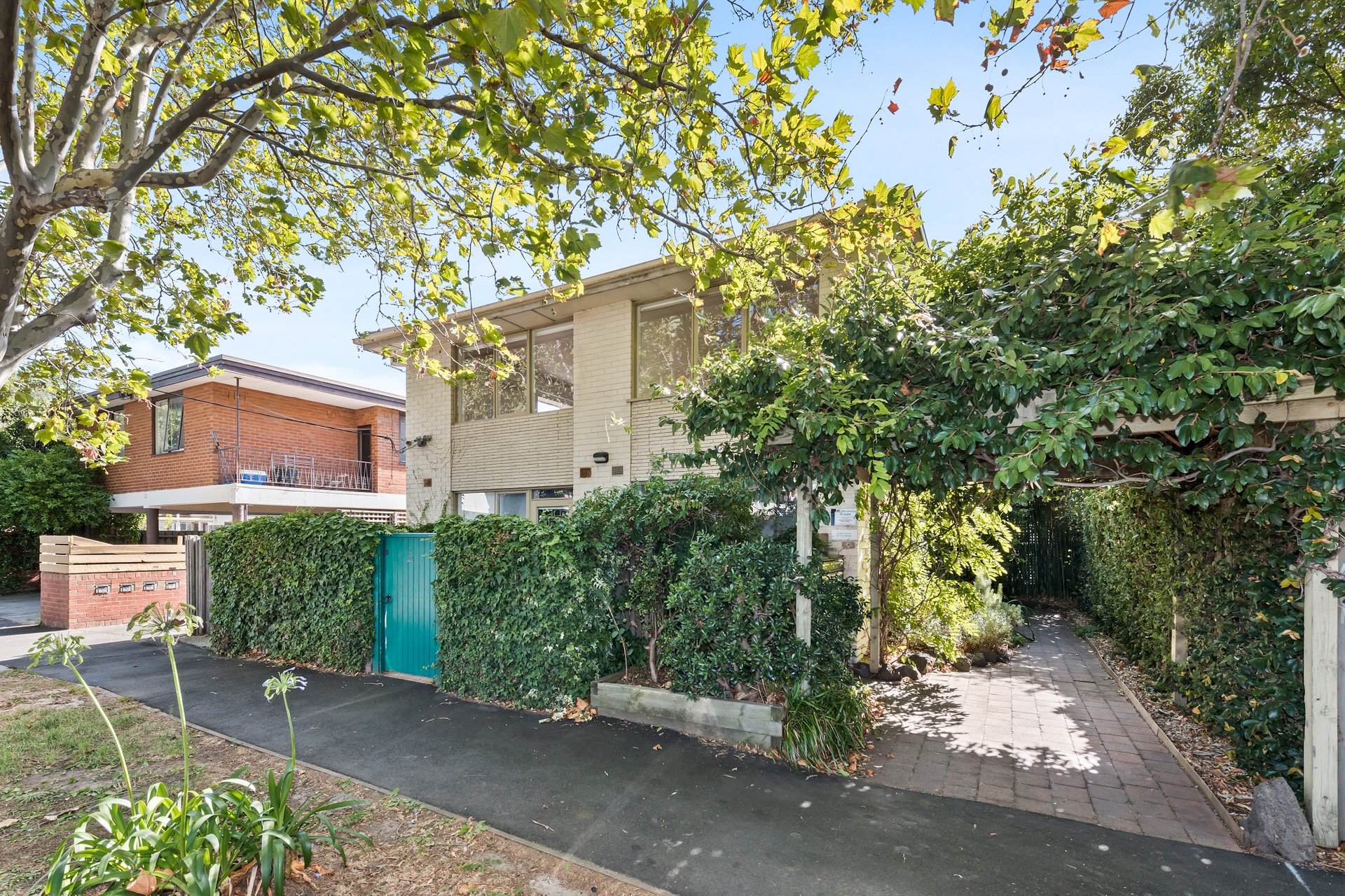 Property Gallery Thumbnail 8