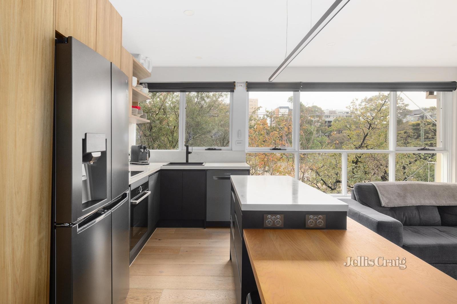 4/20 Surrey Road, South Yarra image 3