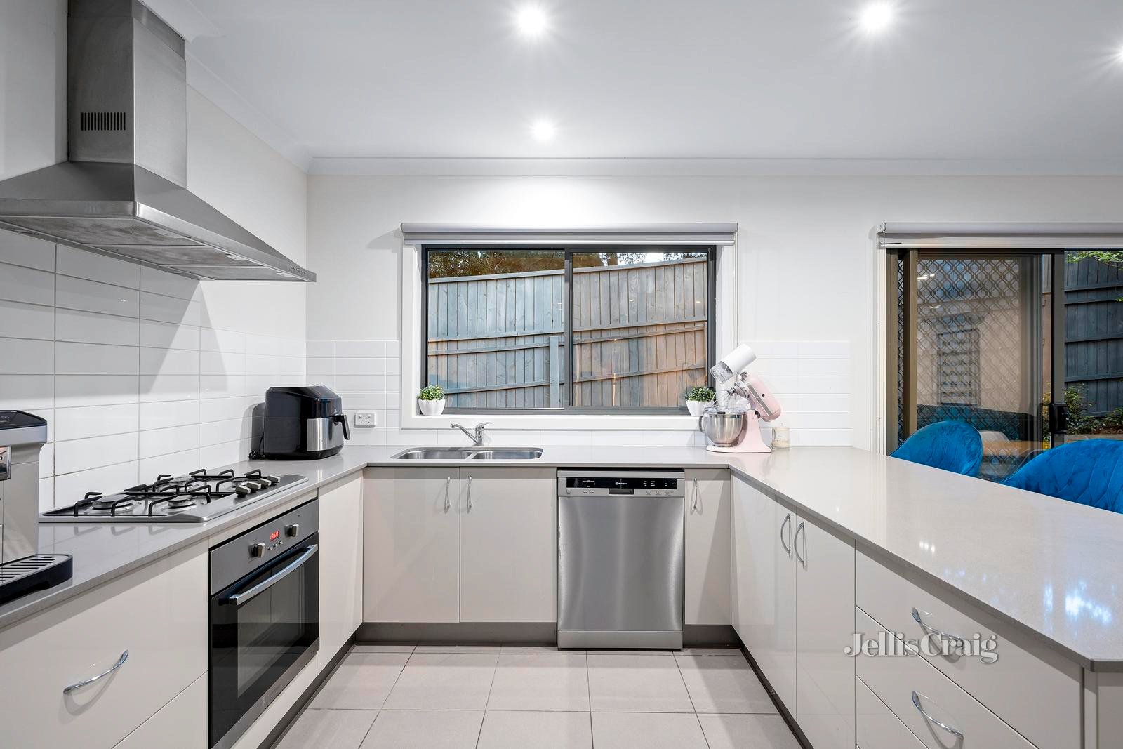 4/20 Wingrove Place, Ringwood image 2