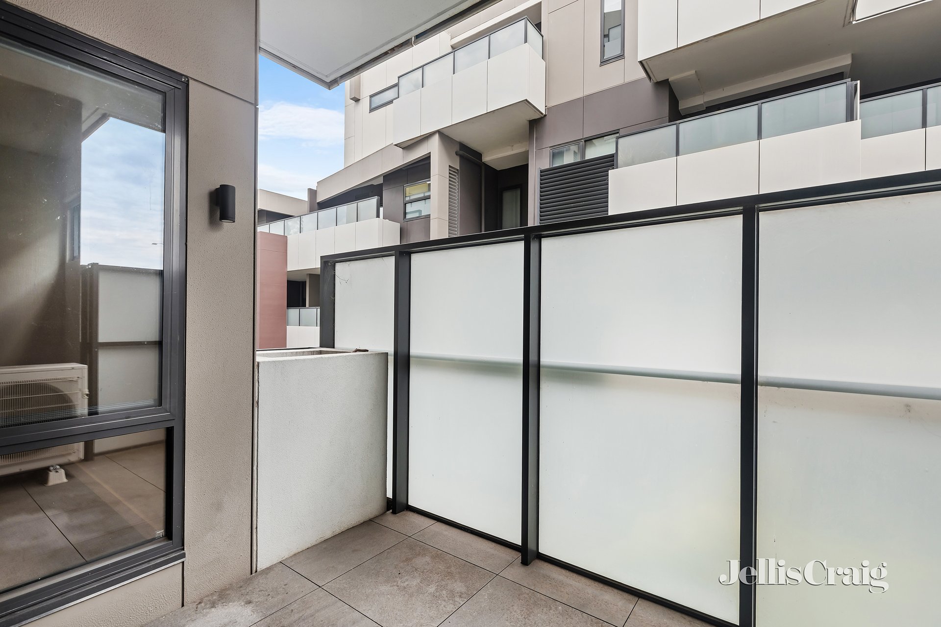 4/200 Reynolds Road, Doncaster East image 9