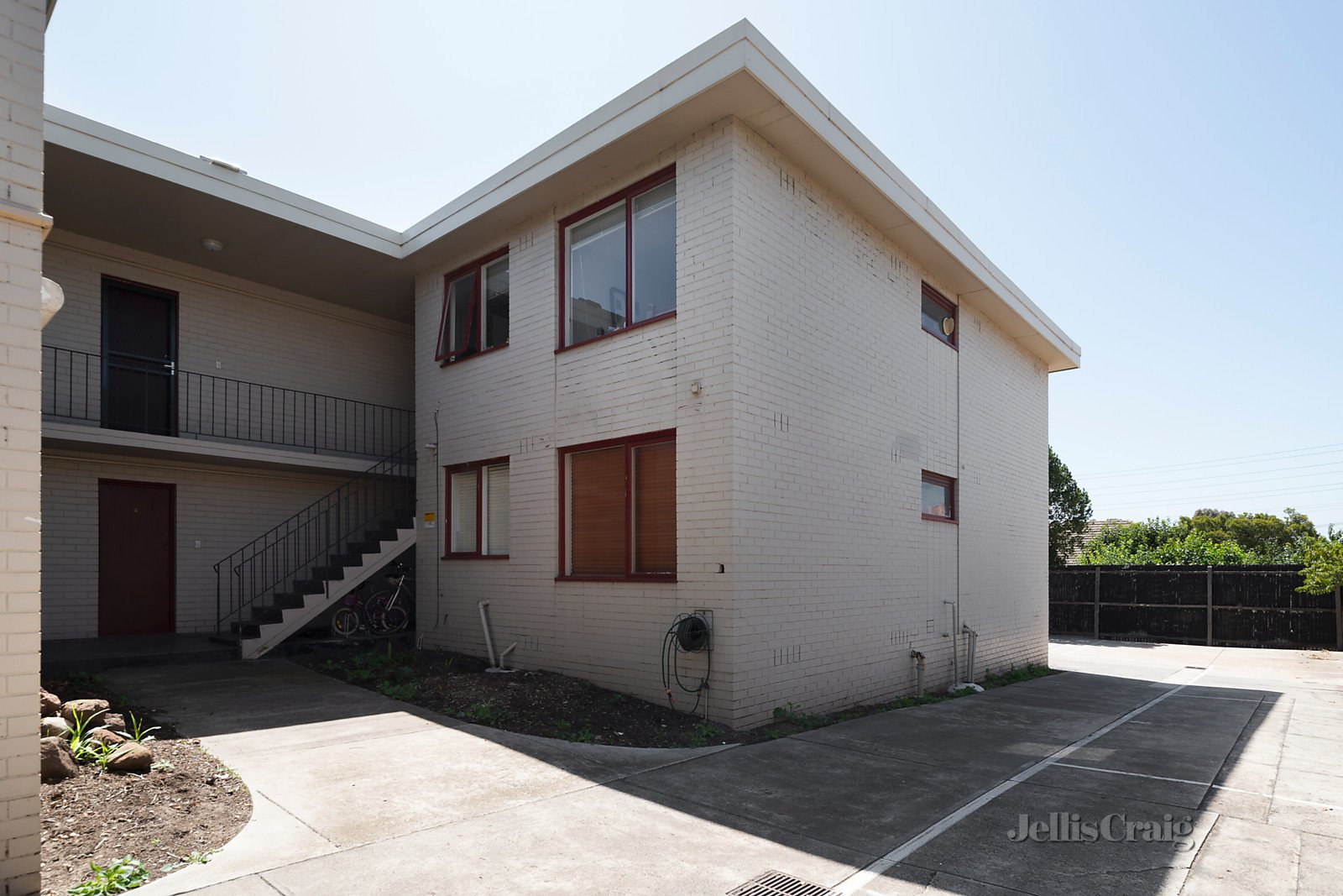 4/205 Station Street, Fairfield image 9
