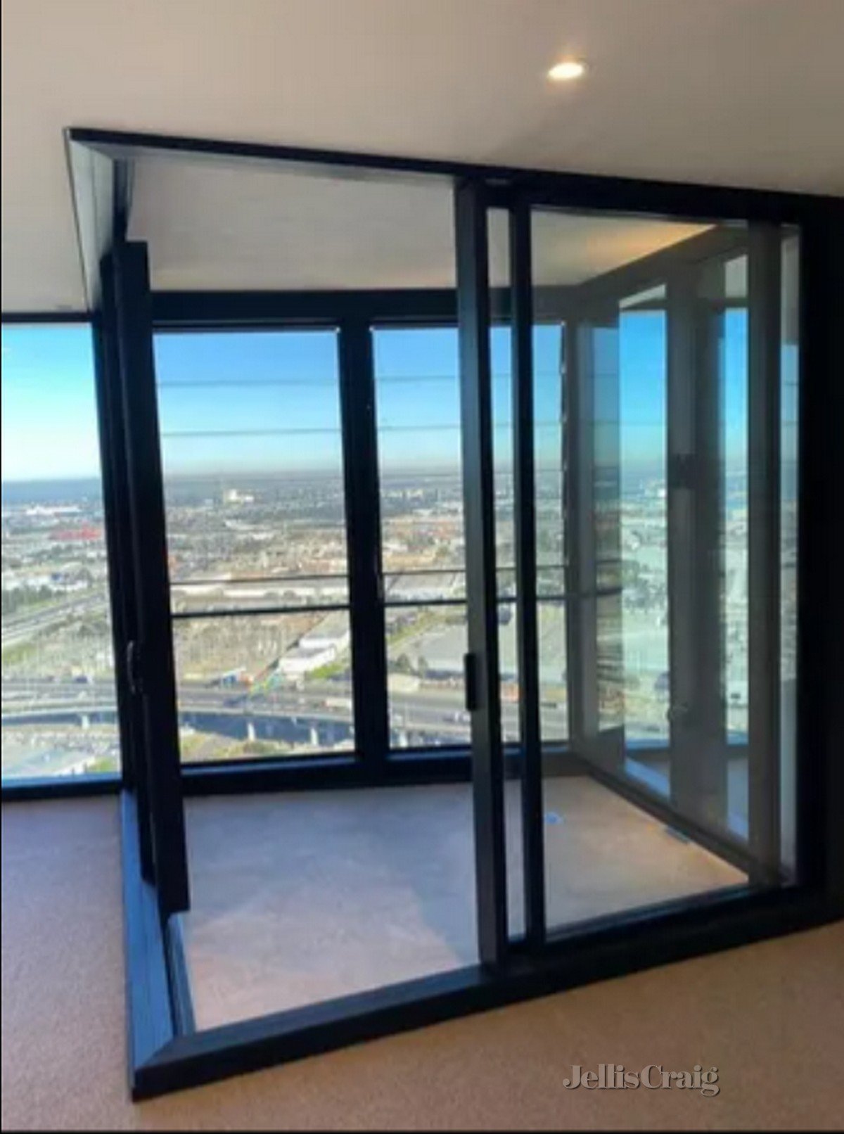 4205/103 South Wharf Drive, Docklands image 12