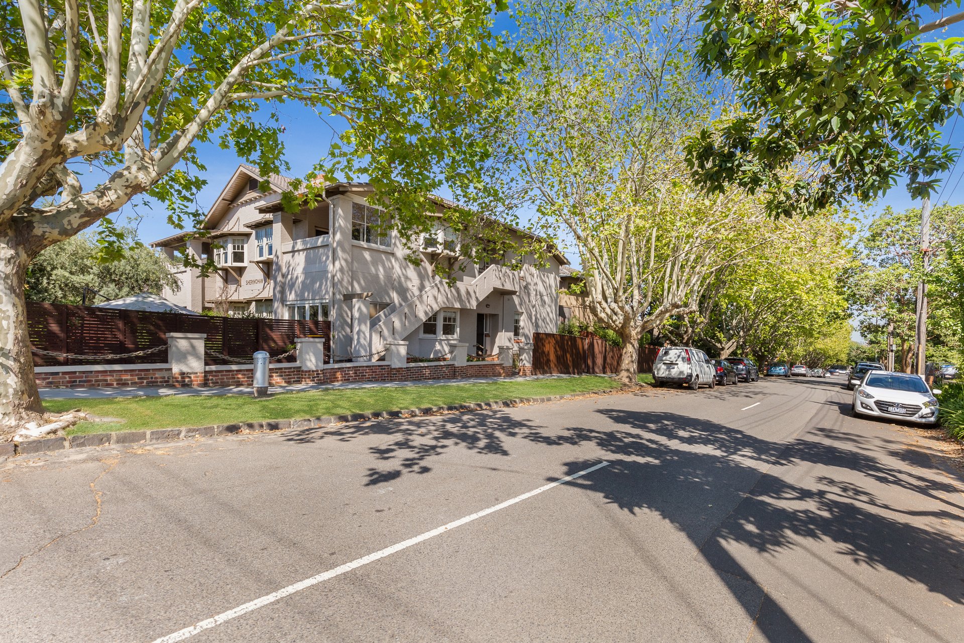 4/206 Cotham Road, Kew image 1