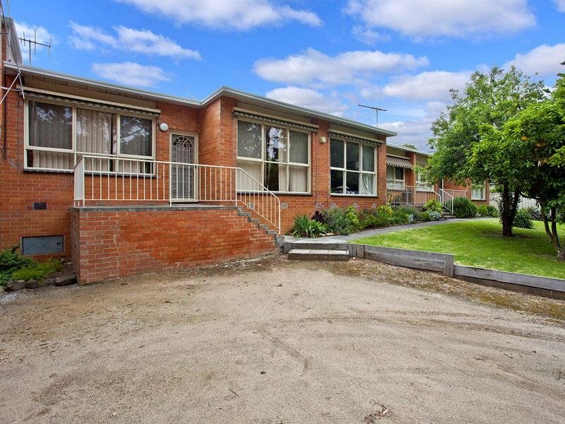 4/209 Napier Street, Essendon image 1