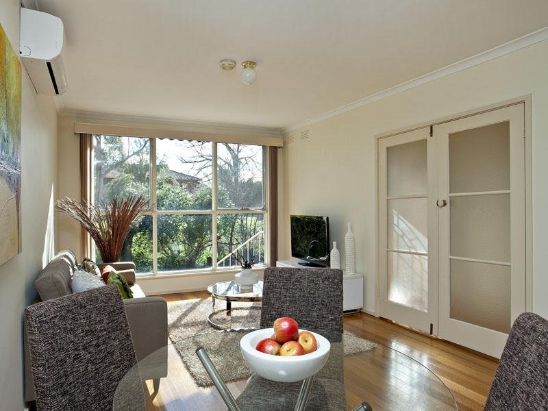 4/209 Napier Street, Essendon image 3