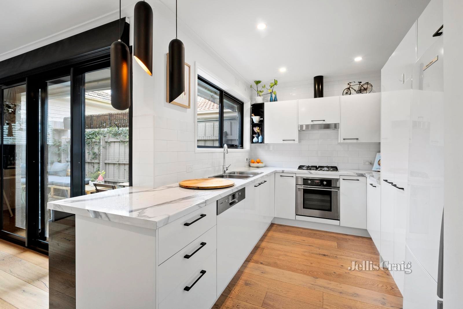 4/20a Riddle Street, Bentleigh image 4