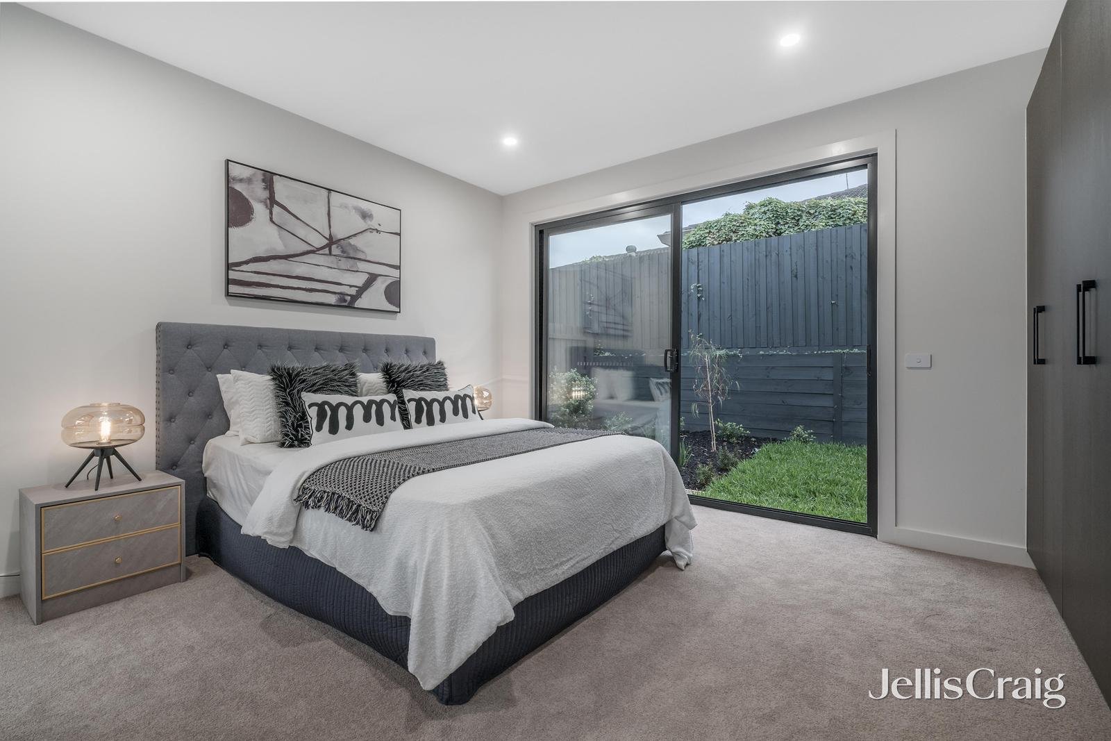 4/21 Inverell Avenue, Mount Waverley image 9
