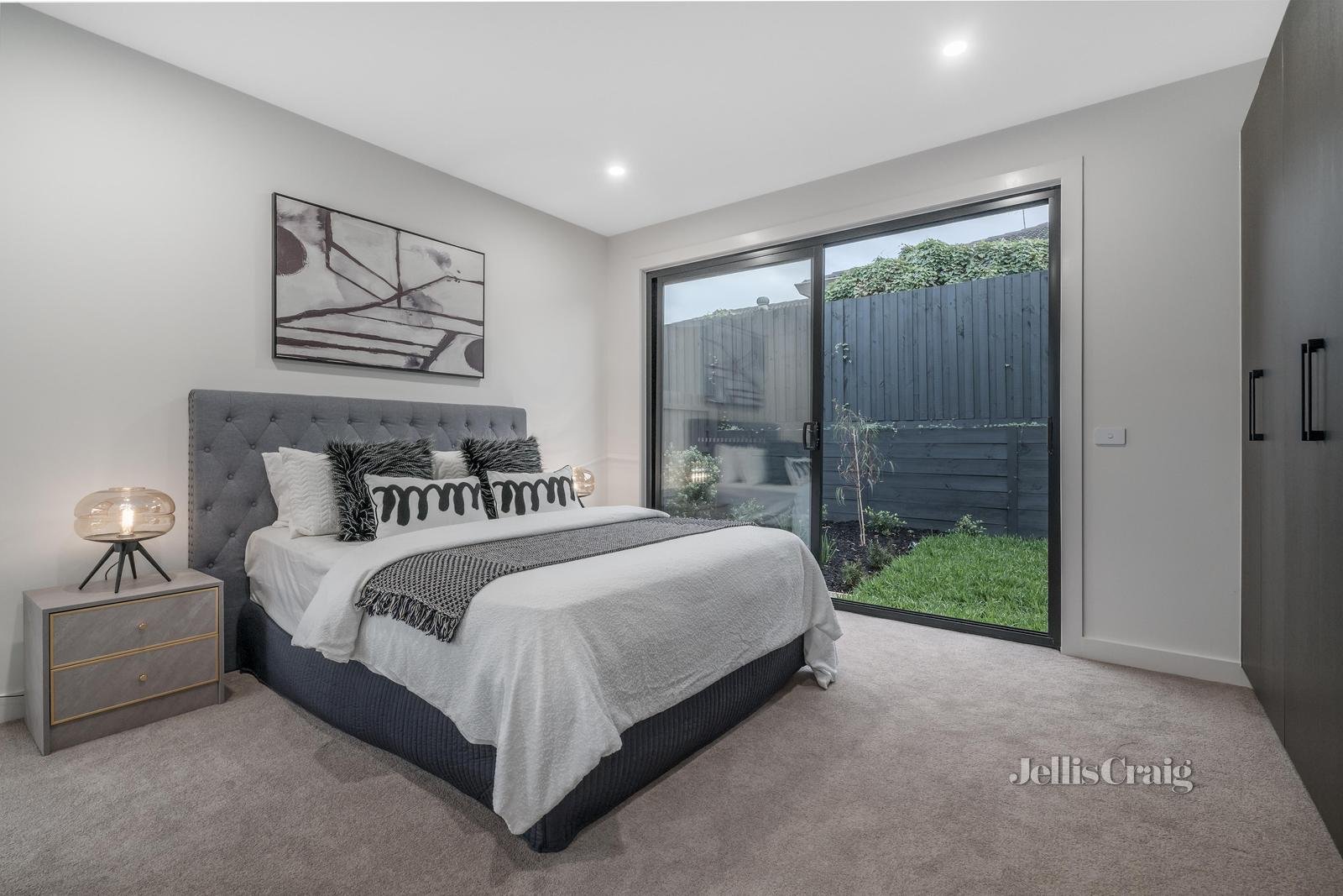4/21 Inverell Avenue, Mount Waverley image 9