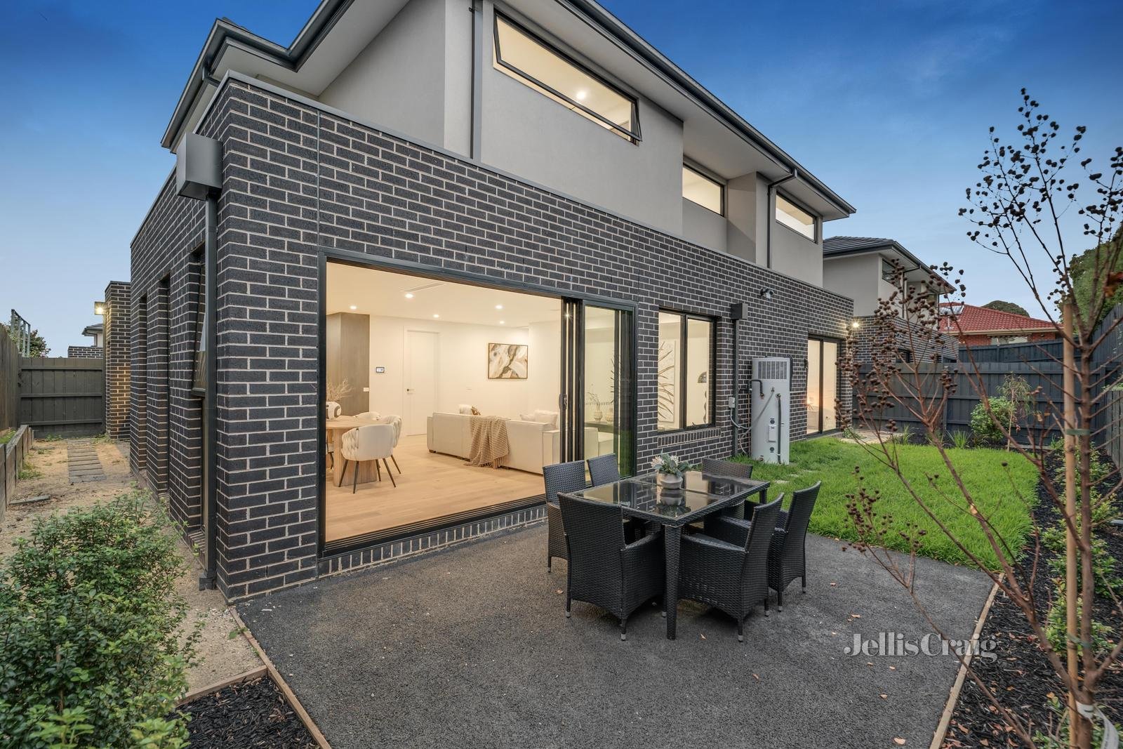 4/21 Inverell Avenue, Mount Waverley image 12