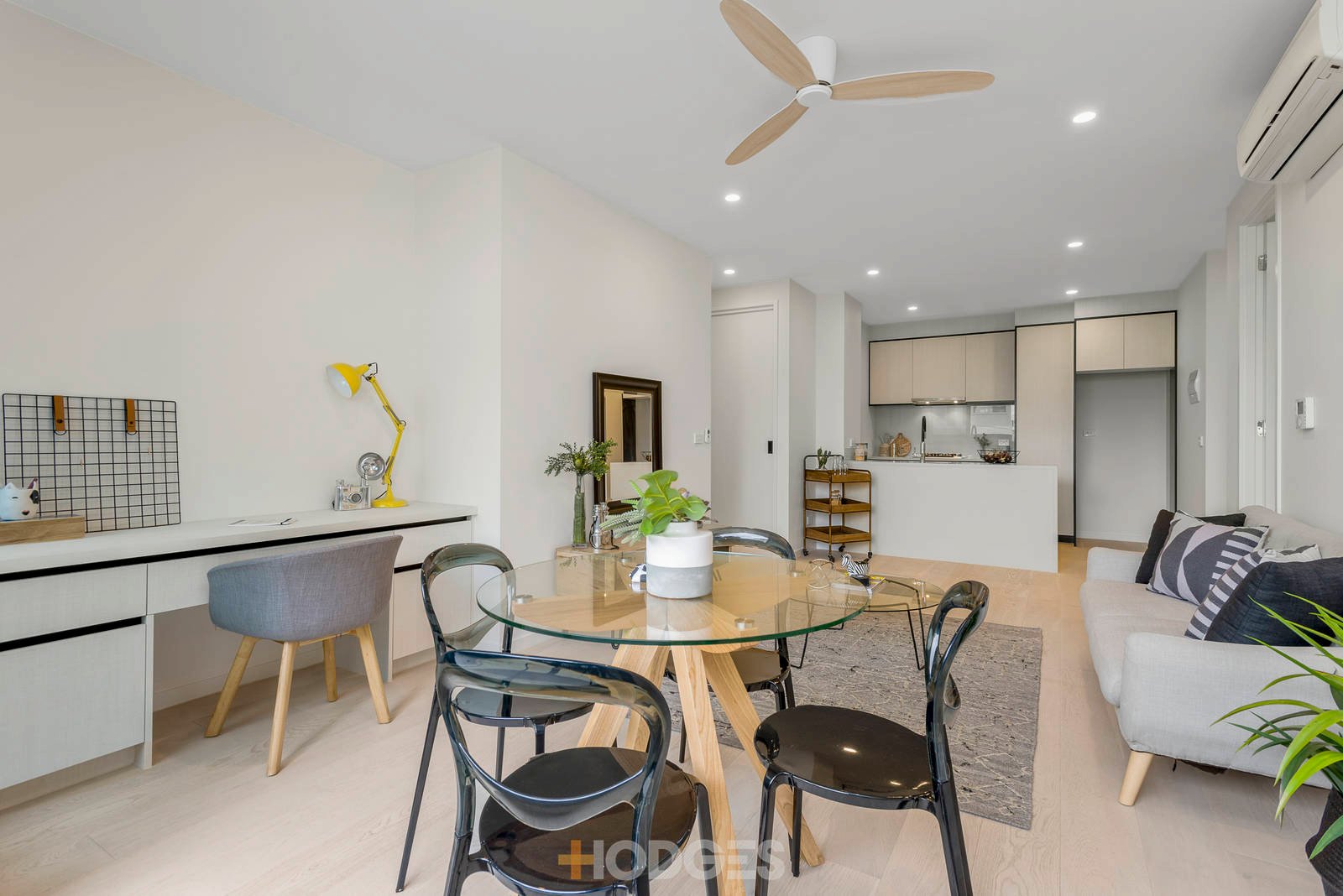4/21 Moore Street, Moonee Ponds image 1