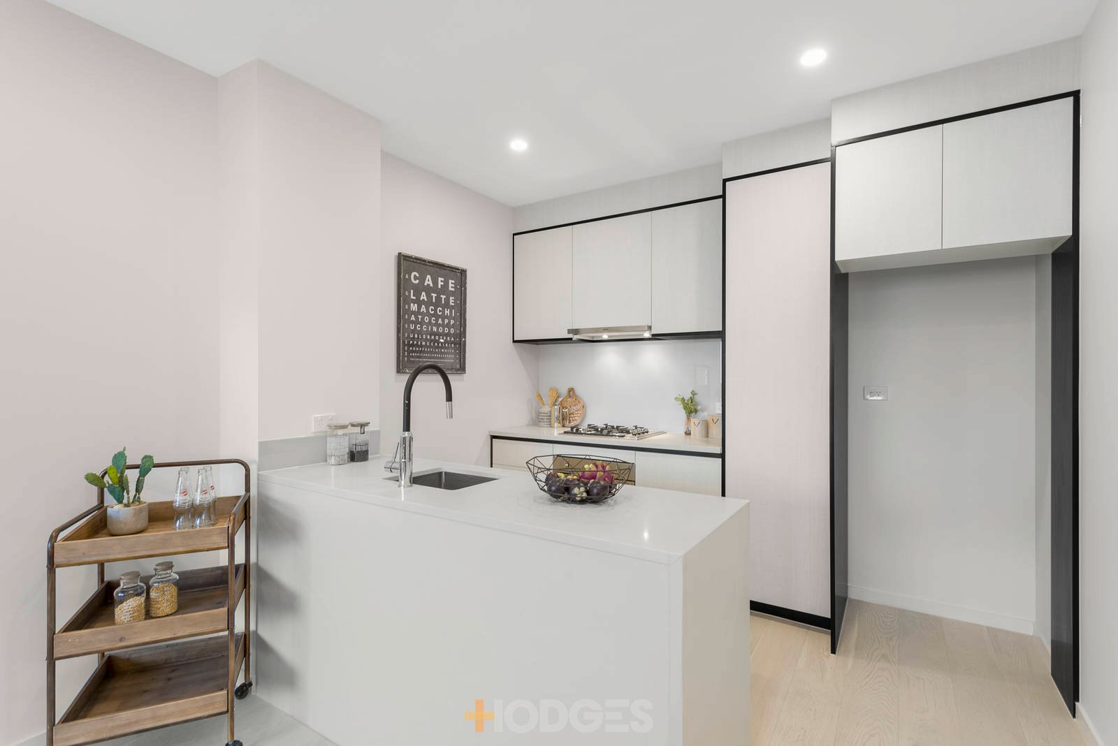 4/21 Moore Street, Moonee Ponds image 2