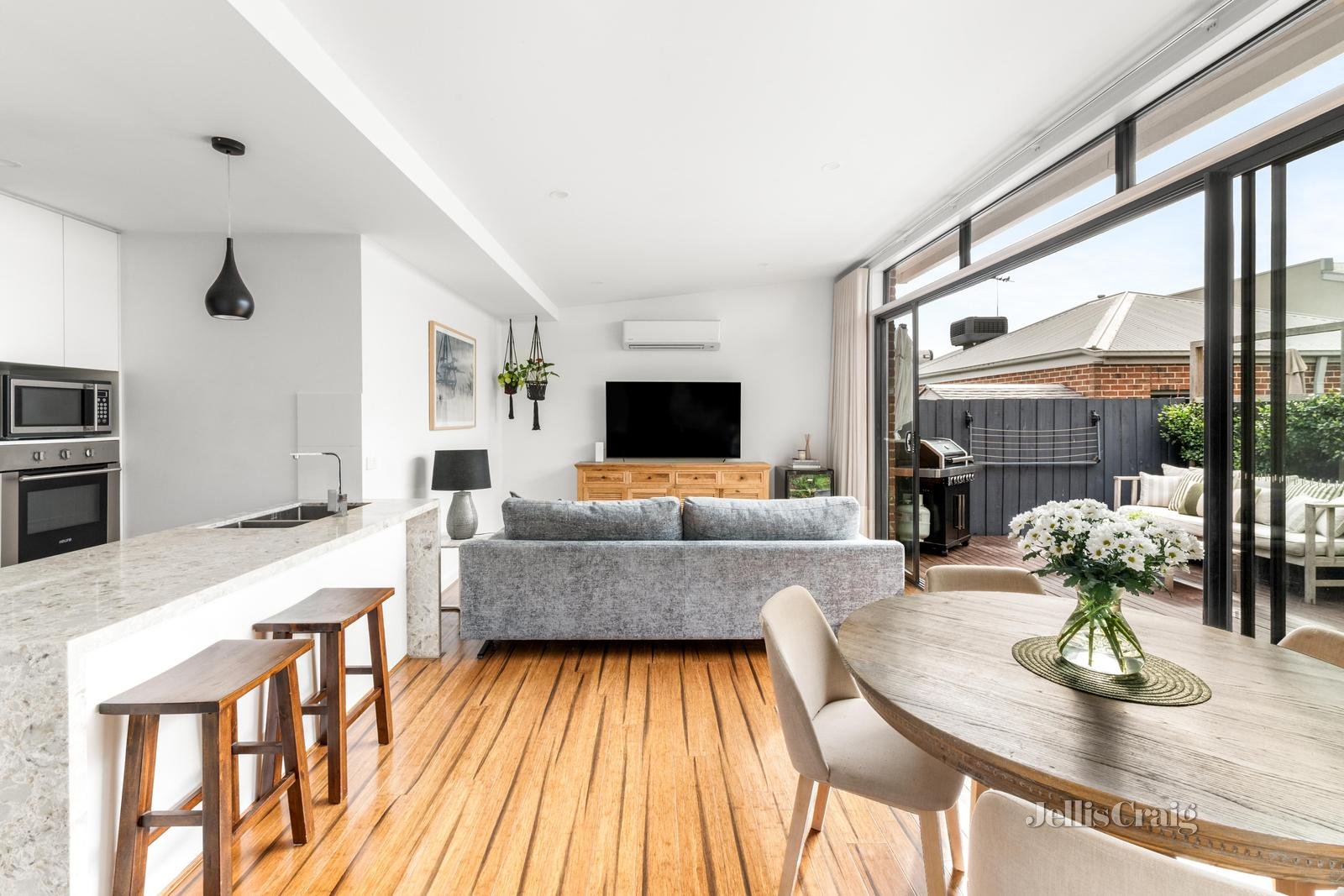 4/21 New Street, South Kingsville image 3
