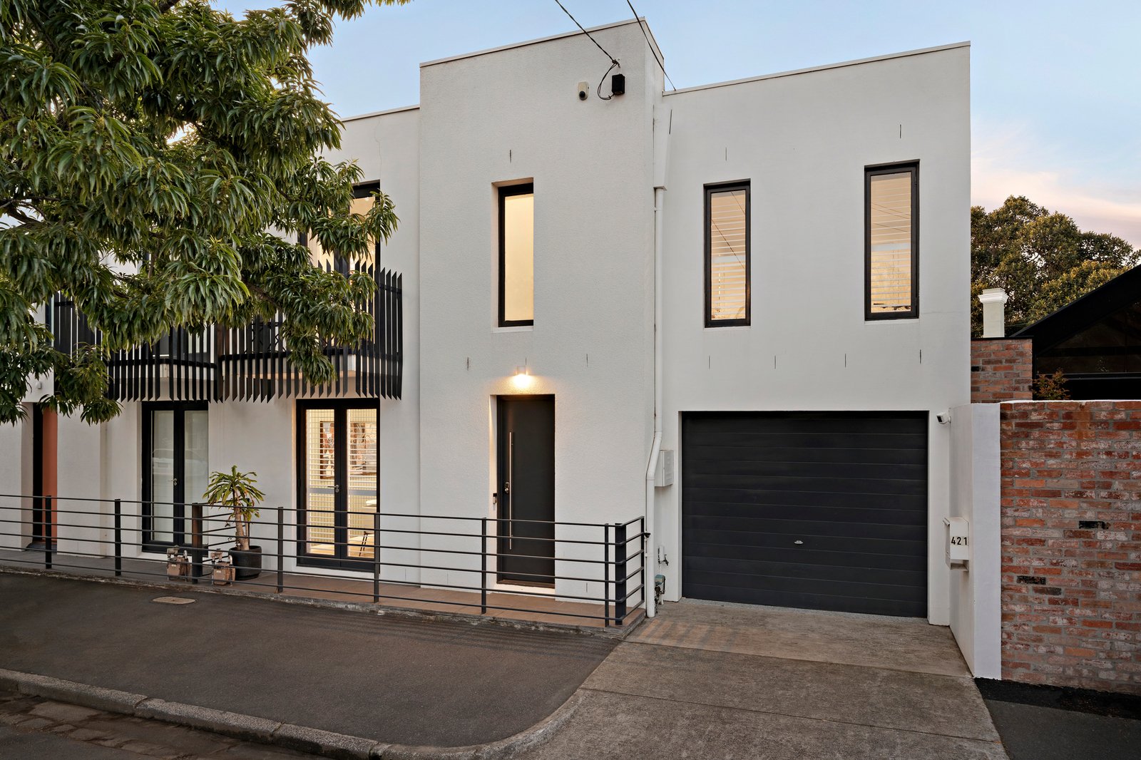 421 Nott Street