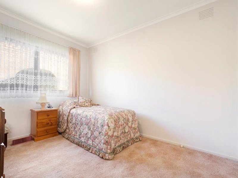 4/21 Simpsons Road, Box Hill image 5