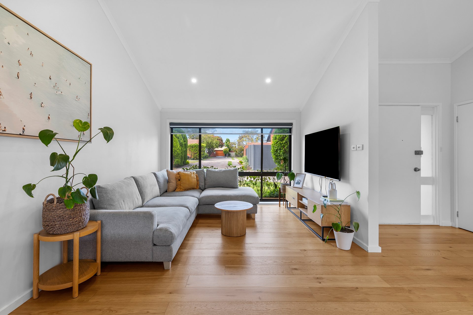 4/21 Van Ness Avenue, Mornington image 4