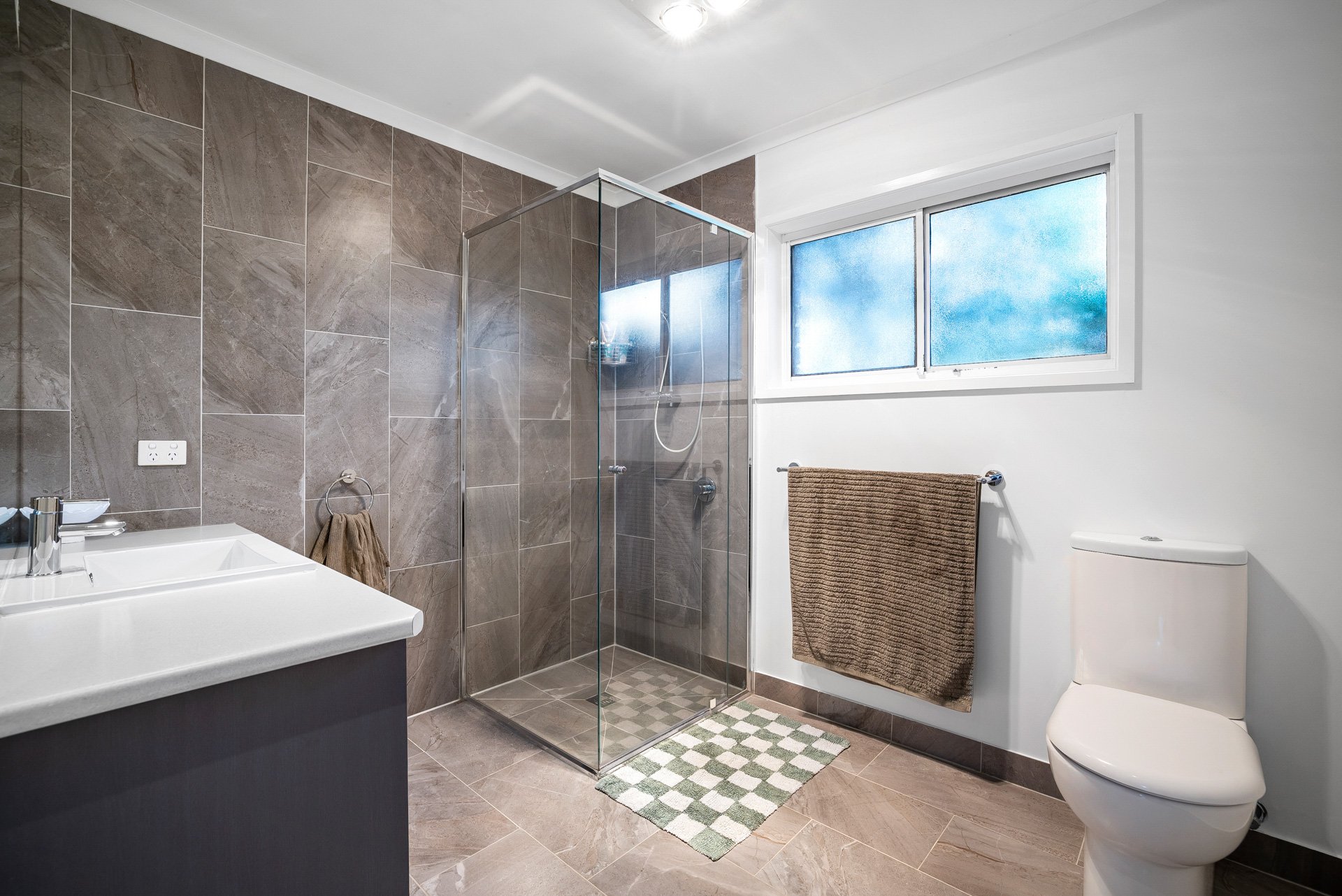 4/21 Van Ness Avenue, Mornington image 6