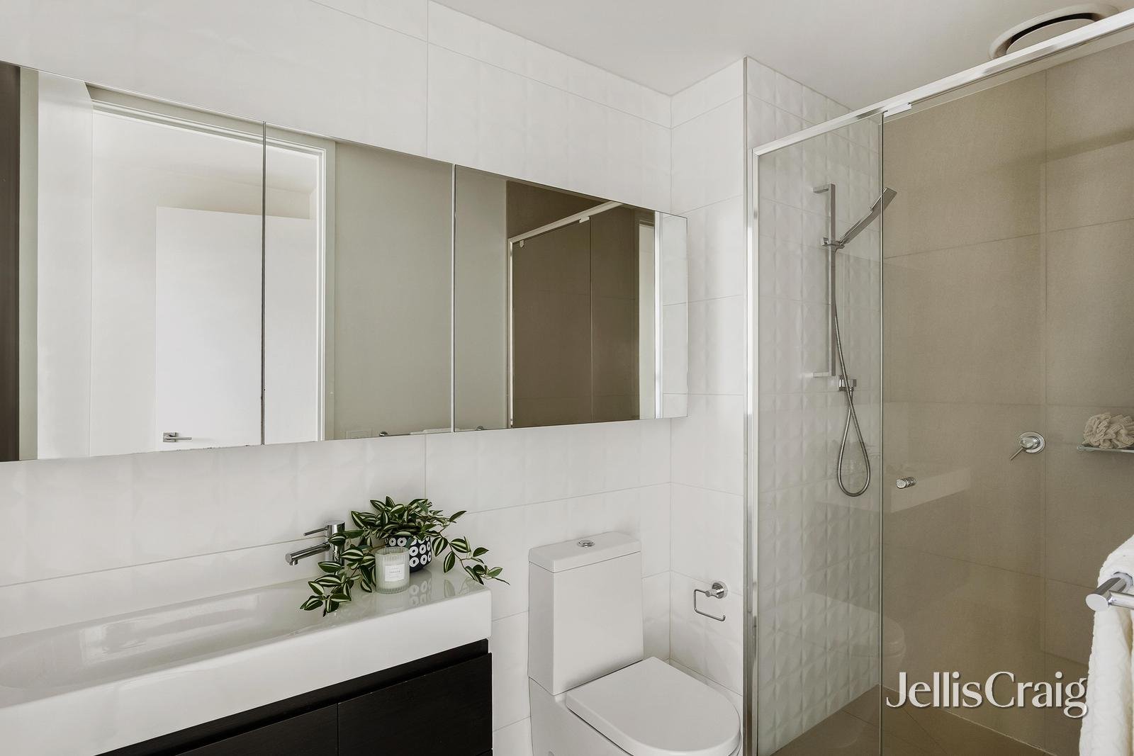 421/347 Camberwell Road, Camberwell image 7