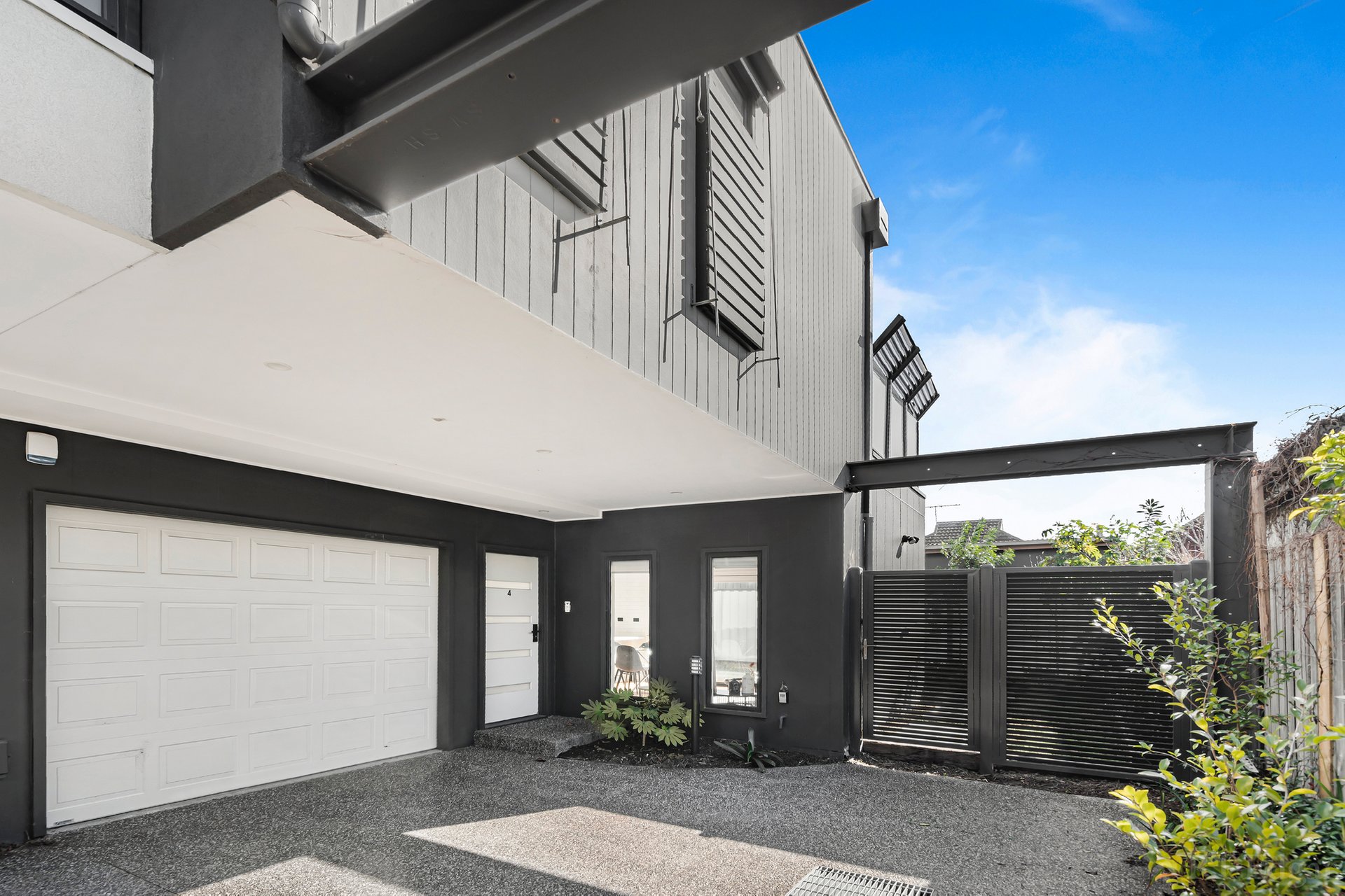 Property Gallery - Main Image