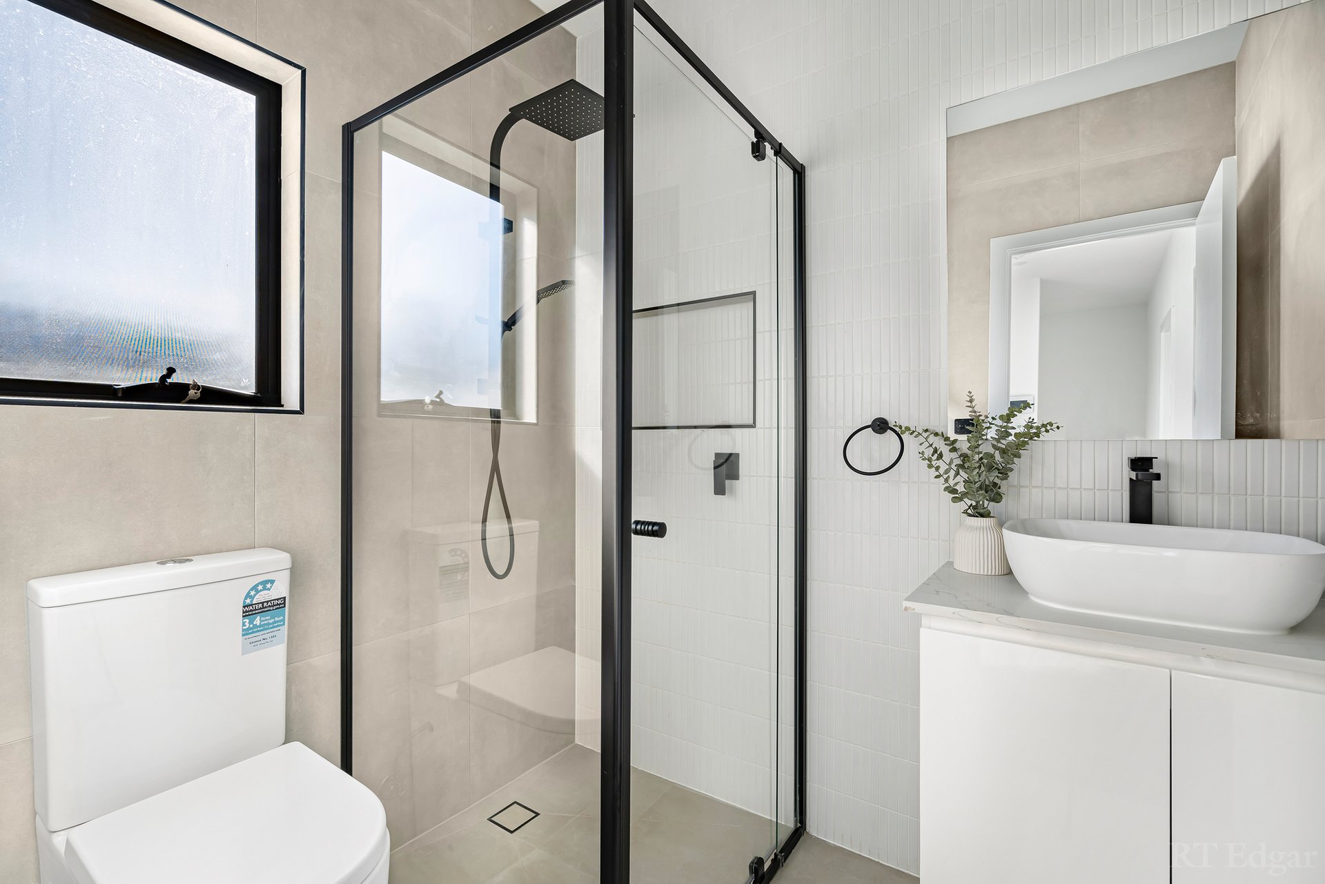 Property Gallery Thumbnail 11