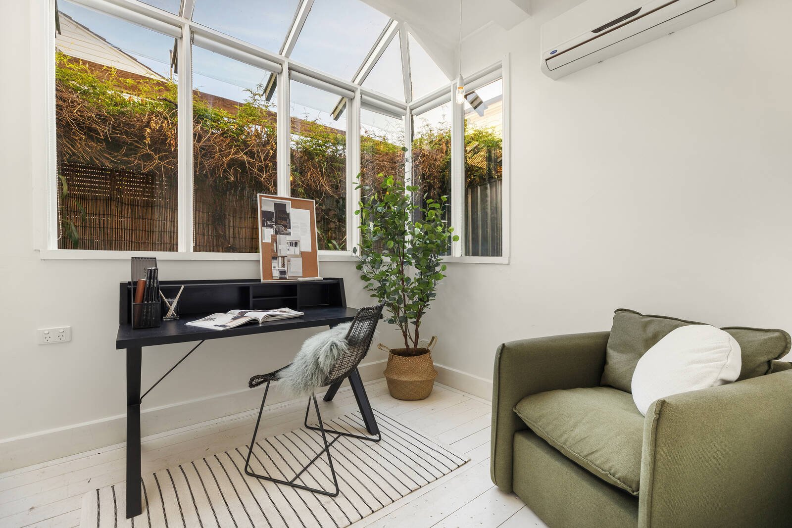 Property Gallery Thumbnail 8