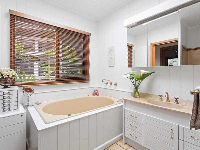 Property Gallery Thumbnail 7