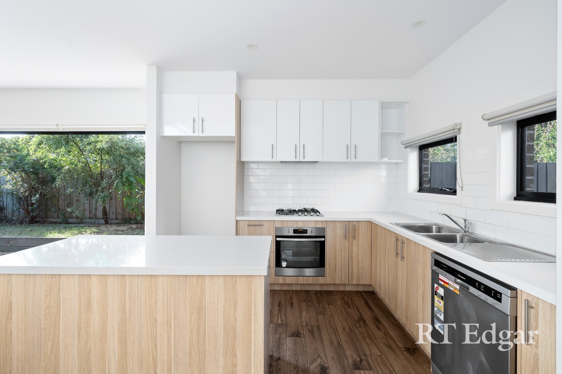Property Gallery Thumbnail 4