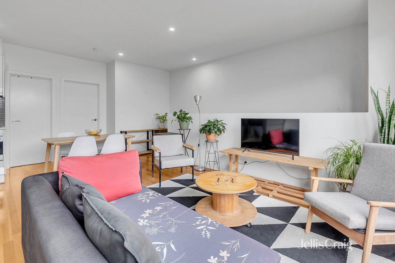 4/22 Irvine Crescent, Brunswick&nbsp;West image 1