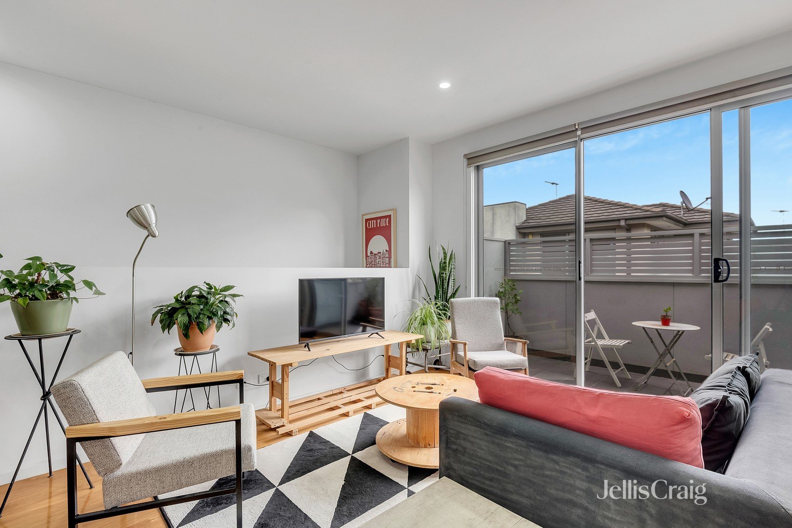 4/22 Irvine Crescent, Brunswick&nbsp;West image 2