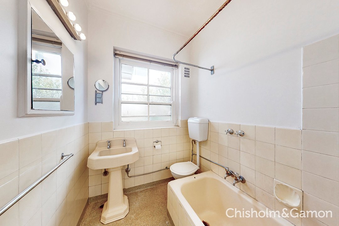 4/22 Pine Avenue, Elwood image 10