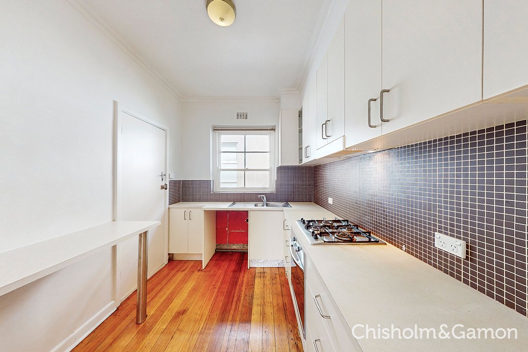 4/22 Pine Avenue, Elwood image 7