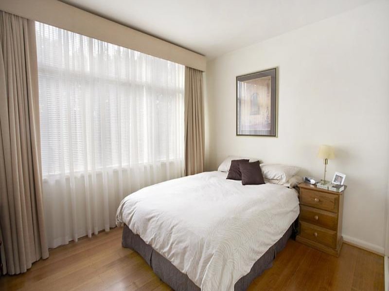 4/22 Weir Street, Balwyn image 5